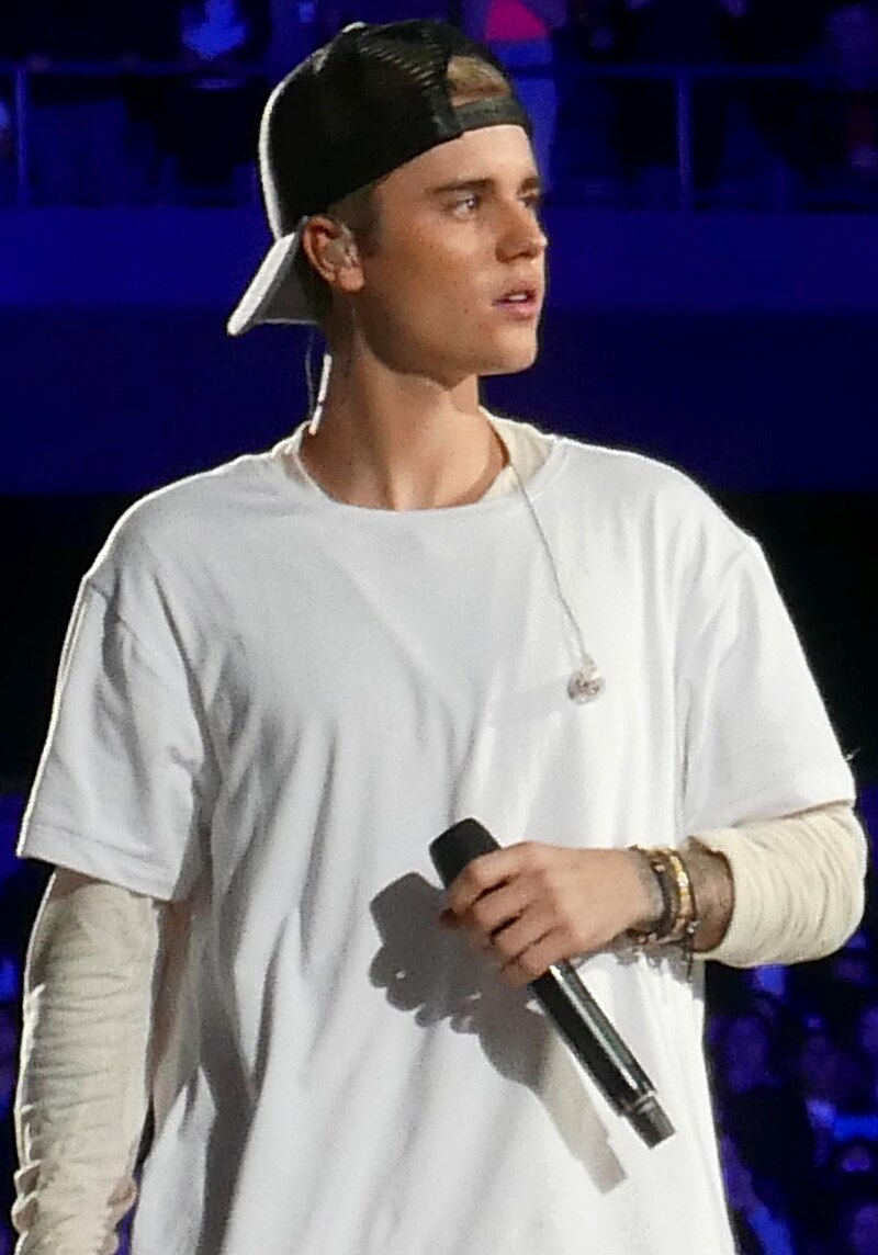 Justin Bieber – Auteur-compositeur-interprète, connu pour des tubes comme « Sorry » et « Love Yourself »